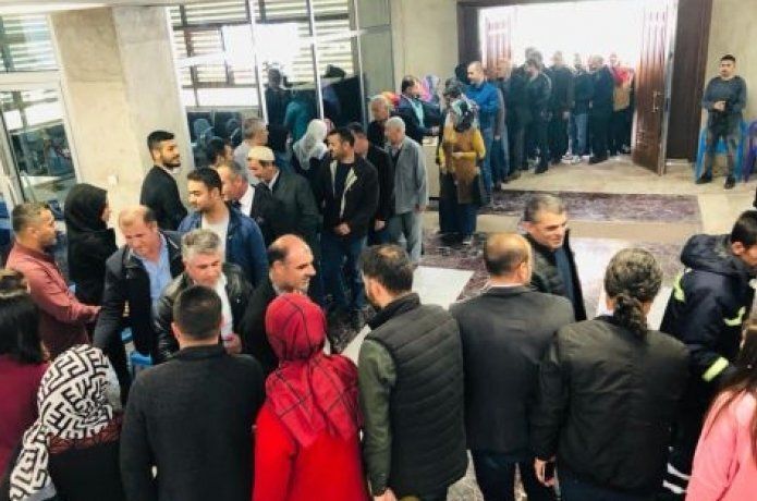 Eşbaşkanlara ziyaretçi kuyruğu