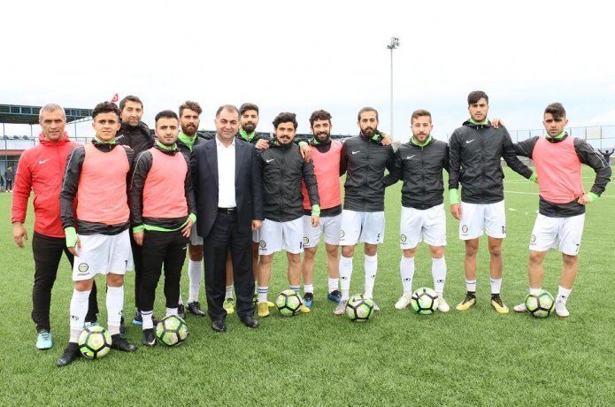 Eş Başkan Demir, sporcularla bir araya geldi