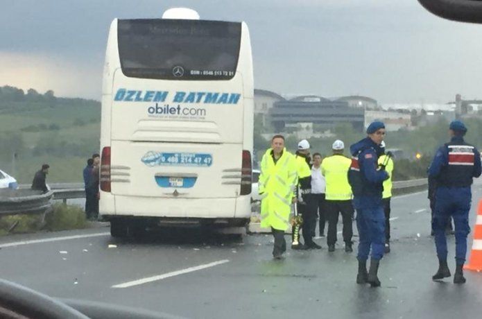 İstanbul-Batman seferini yapan otobüs kaza yaptı