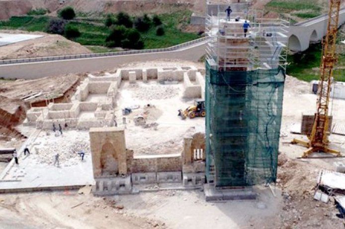 611 yıllık cami yeni yerinde yeniden inşa ediliyor