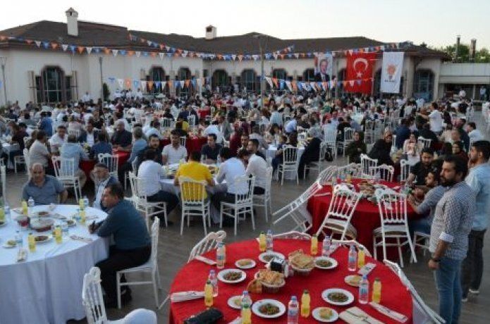 AK Parti’den vefa iftarı