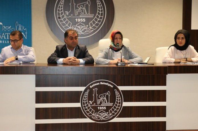 Eş başkanlar belediye otobüs şoförleriyle bir araya geldi