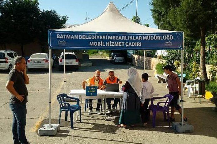 Asri mezarlıkta mobil hizmet çadırı