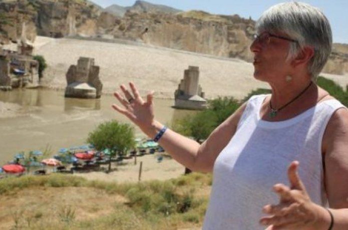 ‘Ilısu Barajı’nı yapmayın, halkınıza kulak verin’