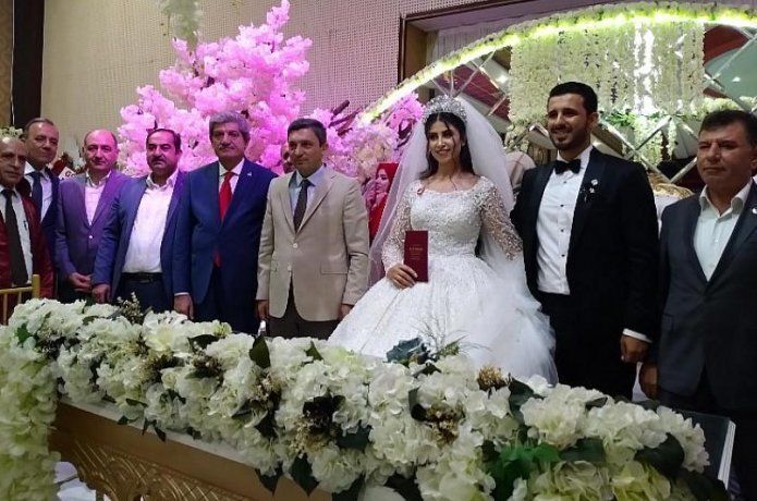 Arslan ailesinin mutlu günü