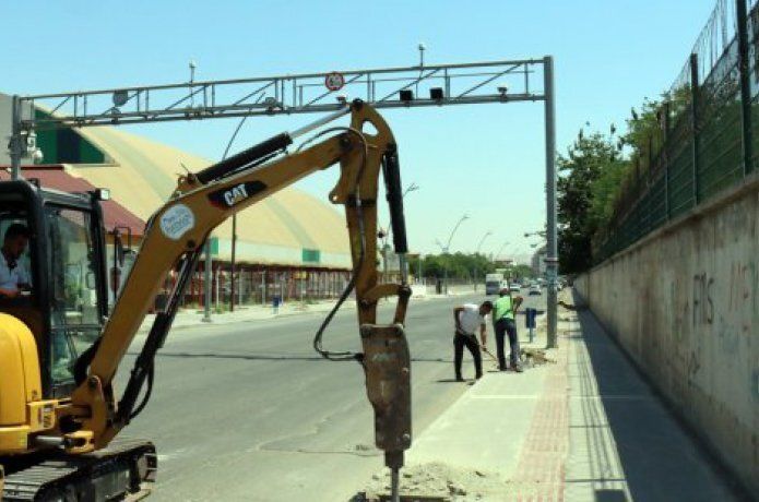 Kaldırımlar fidanlarla yeşillendirilecek