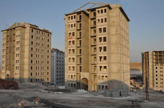 "İnşaat sektörü can çekişiyor"