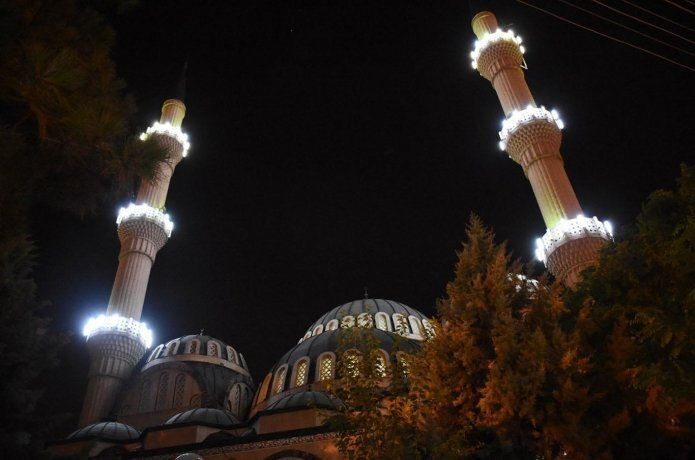 "Ezan vahdet ve kurtuluşa çağrıdır"