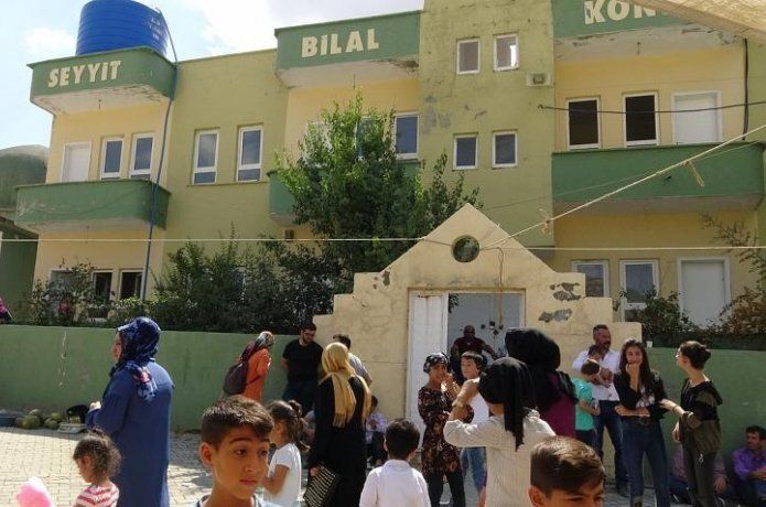 Seyit Bilal Türbesine ziyaretçi akını