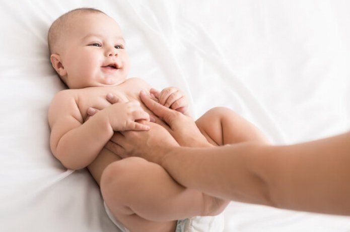 Bebeğe yapılan masaj anne bebek iletişimini güçlendiriyor