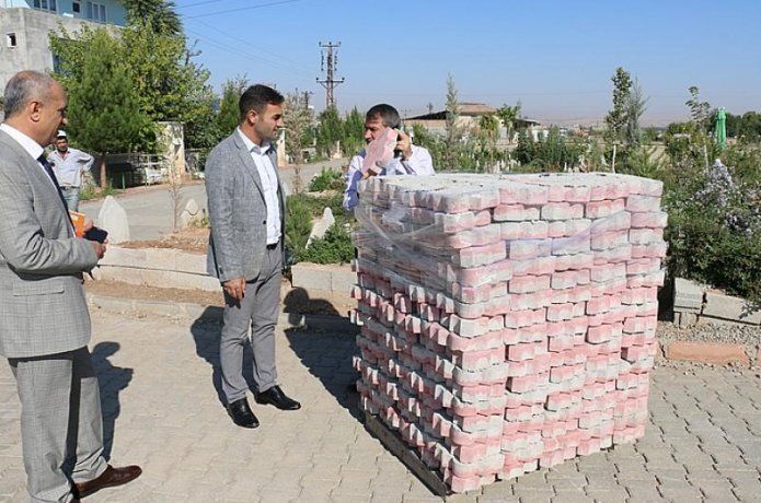 Mezarlıklarda düzenleme ve temizlik çalışması