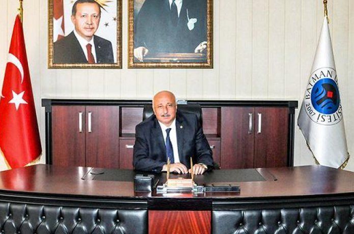 Rektör Durmuş’tan dünya üniversitelerine dört dilde anlamlı Barış Pınarı mesajı