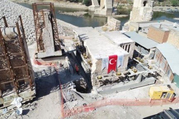 Hasankeyf’te son eser de taşınıyor