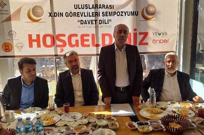 Din Görevlileri Sempozyumu düzenleniyor