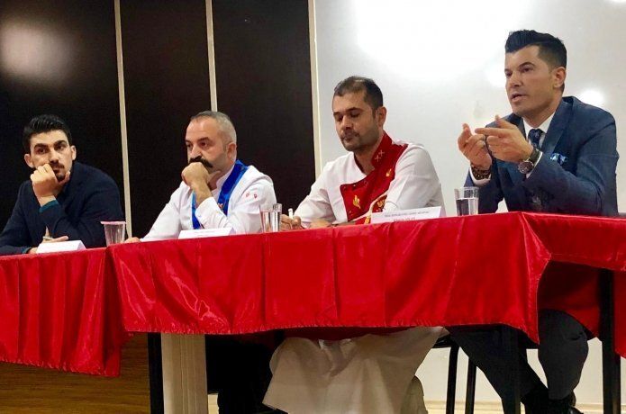 Dünya Aşçılar Günü'nde turizmciler ve aşçılar öğrencilerle buluştu
