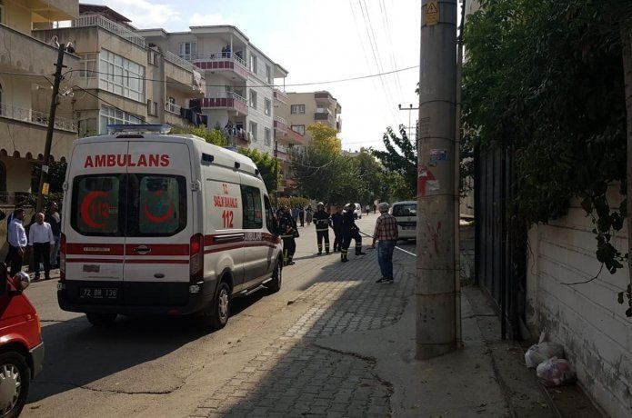 Elektrik akımına kapılan kadın hastanelik oldu