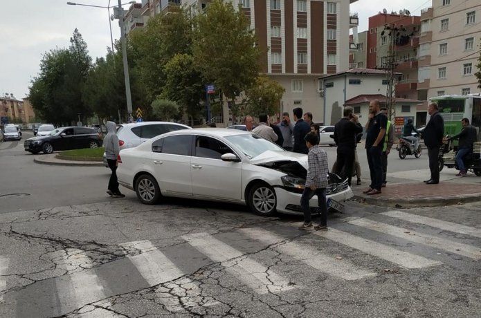 Batman'da maddi hasarlı kaza
