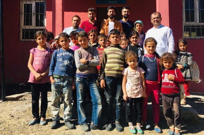 Batman’da köy okuluna yardım