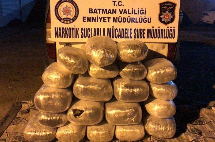 135 kilogram esrar ele geçirildi