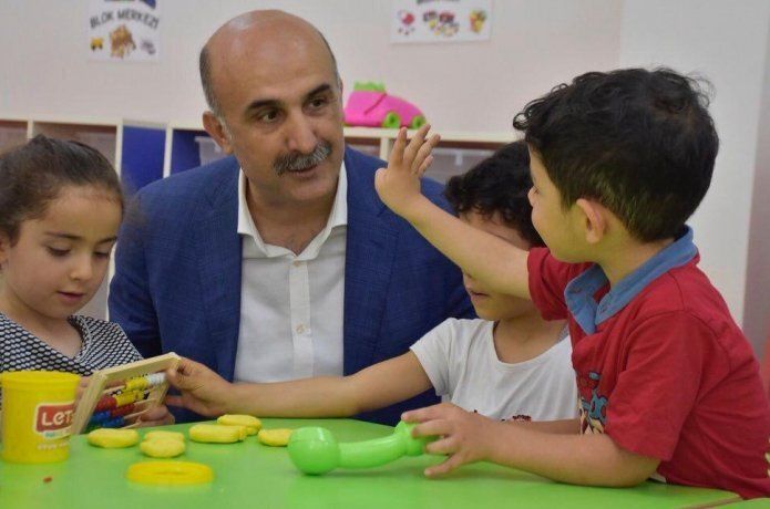 Ziver Özdemir'den Çocuk Günü mesajı