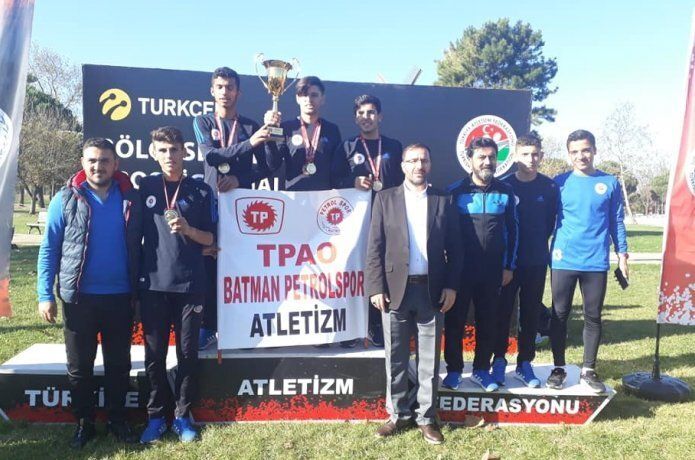 Petrolspor atletizm takımından büyük başarı