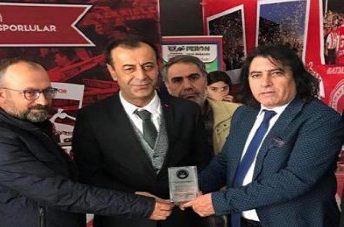 İBDF'den Aslanlı'ya plaket!