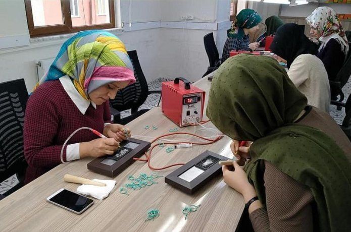 Gümüş işlemeciliği kadınların yeni gelir kapısı oldu