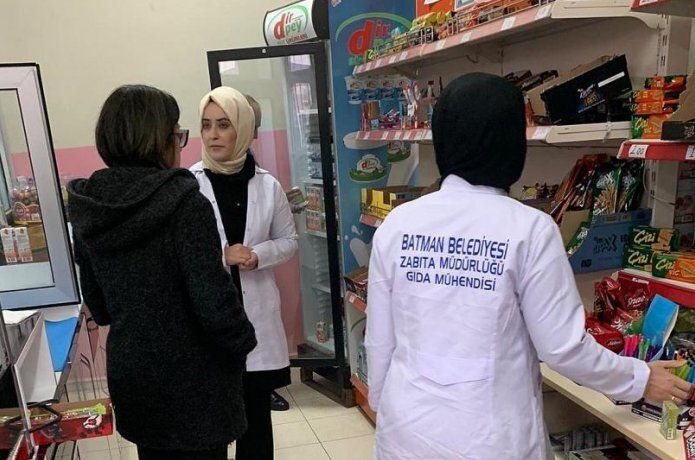 Zabıta şırınga çikolata denetimindeydi