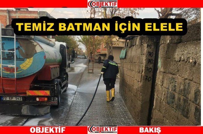 Temizlik ekipleri aralıksız çalışıyor