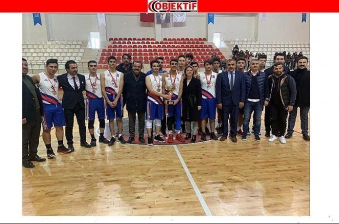 Basketbolda Final Koleji şampiyon oldu