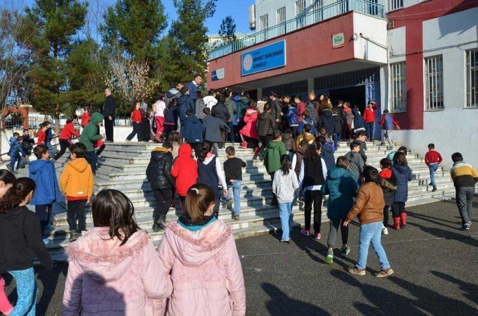 İlkokul öğrencilerinden anlamlı yardım