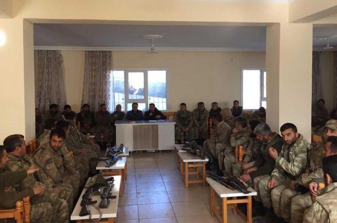 Jandarma ve köy korucuları "kara avcılığı" konusunda bilgilendirildi.