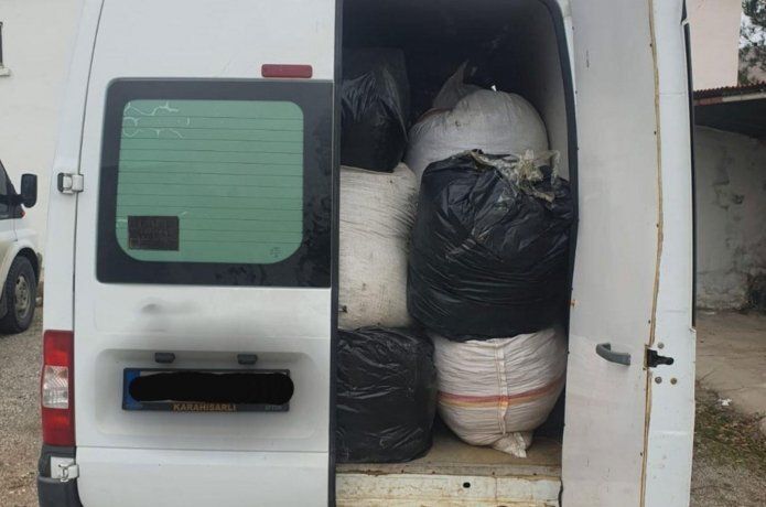 İnsan vücuduna sarılmış gümrük kaçağı sigara yakalandı