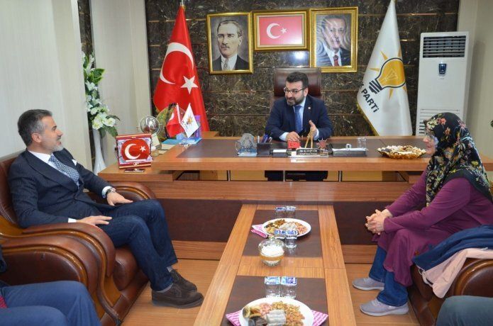 Eski Gençlik ve Spor Bakanı Suat Kılıç Batman'ı ziyaret etti.