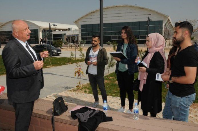 Batman Üniversitesinde koronavirüse karşı bilgilendirme seferberliği