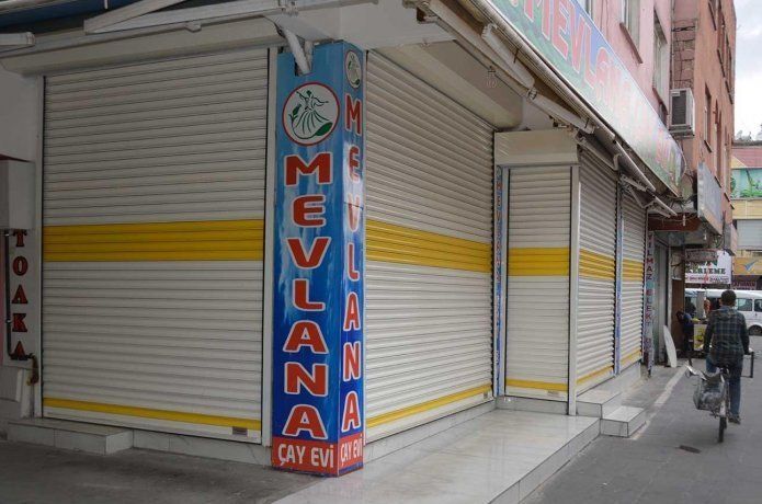 Vatandaşlar cami ve kahvehane yasağını olumlu buldu