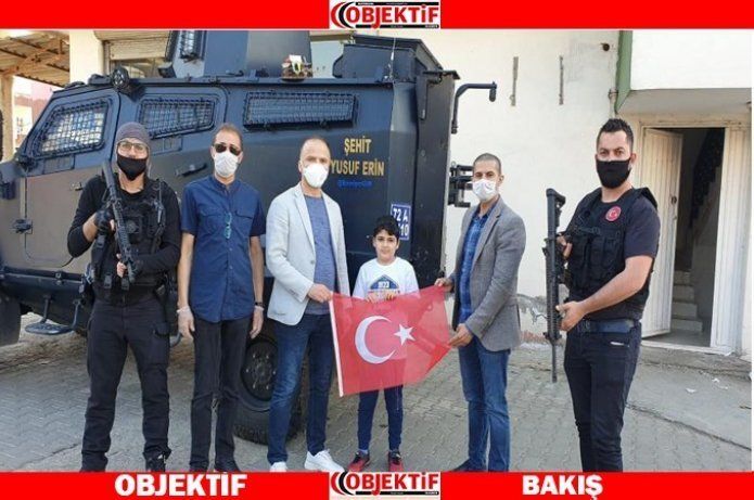 Şehit polis çocuğuna sürpriz