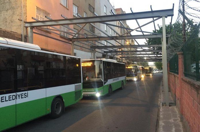 Çarşı durağında değişim