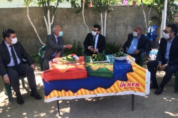Gür, Balpınar çiftçileriyle biraraya geldi