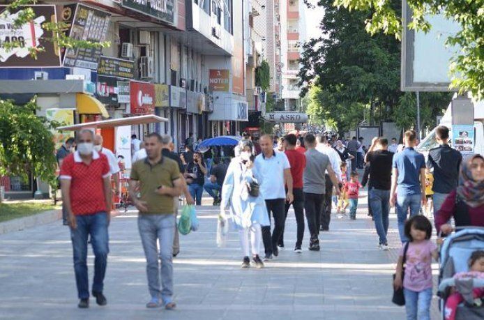 Batmanlılar sokaklara akın etti