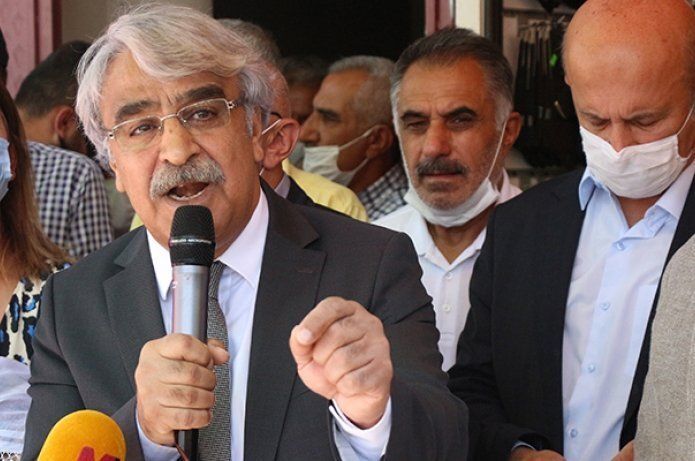 Tüm halklara baharı getireceğiz