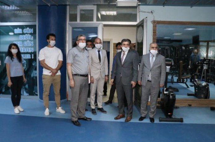Başkan Vekili Şahin spor İşleri Müdürlüğü’nü ziyaret etti