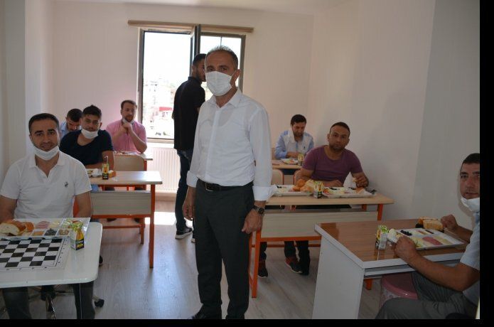 Şehit ve gazi aileleri kahvaltıda buluştu