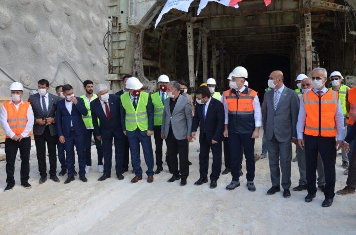 Ulaştırma ve Altyapı Bakanı Karaismailoğlu Batman’da