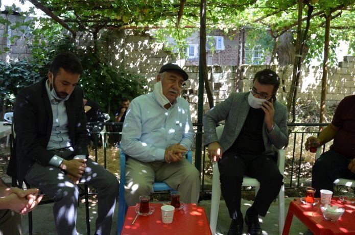 Başkan Gür’den Soraçan mağazasına destek çağrısı