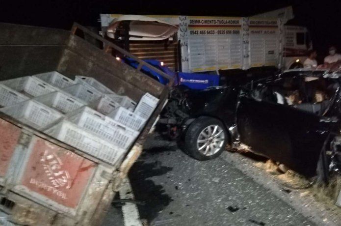 Dargeçit Yolunda zincirleme kaza: 6 ölü 2 ağır yaralı