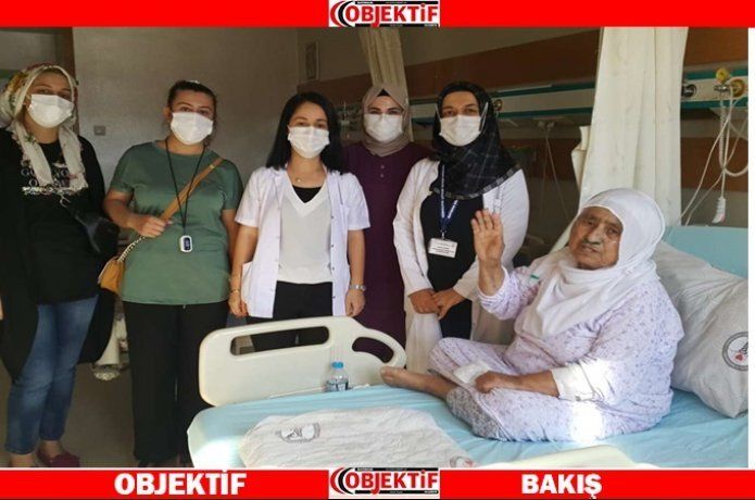 40 gün entübe kalan 75 yaşındaki kadın sağlığına kavuştu