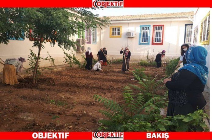 Bahçıvanlık kursunda kadınlar toprakla buluştu
