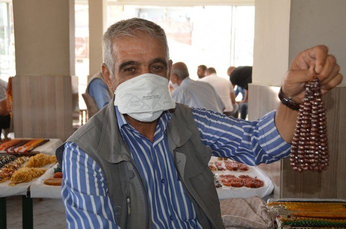 Coronavirus tespih satıcılarını da etkiledi