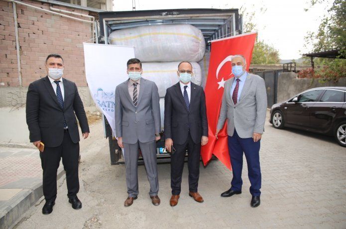 Depremzedelere yardım